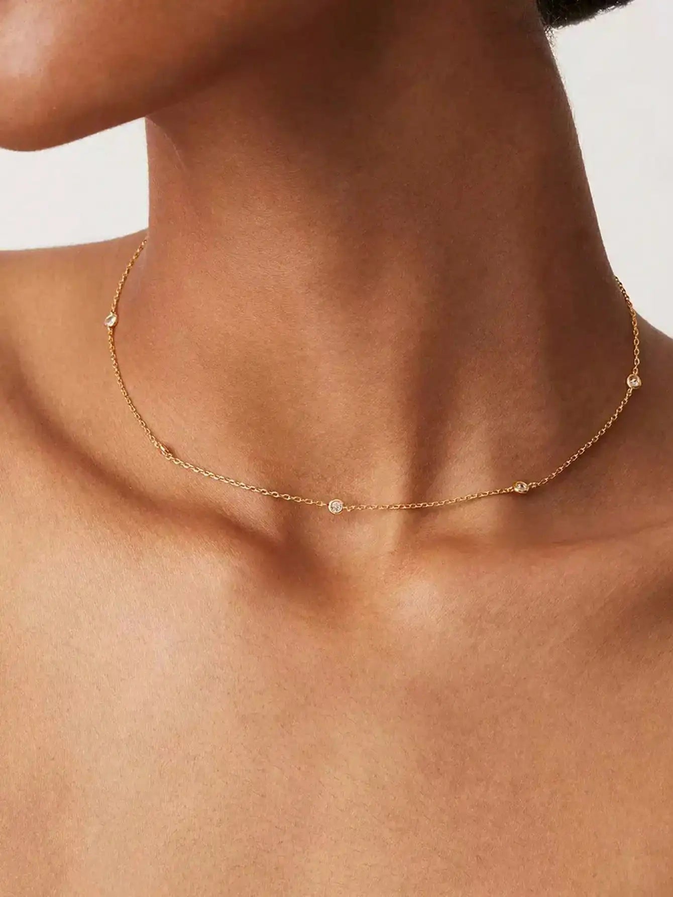 GOLD DOT ZIRCONIA NECKLACE