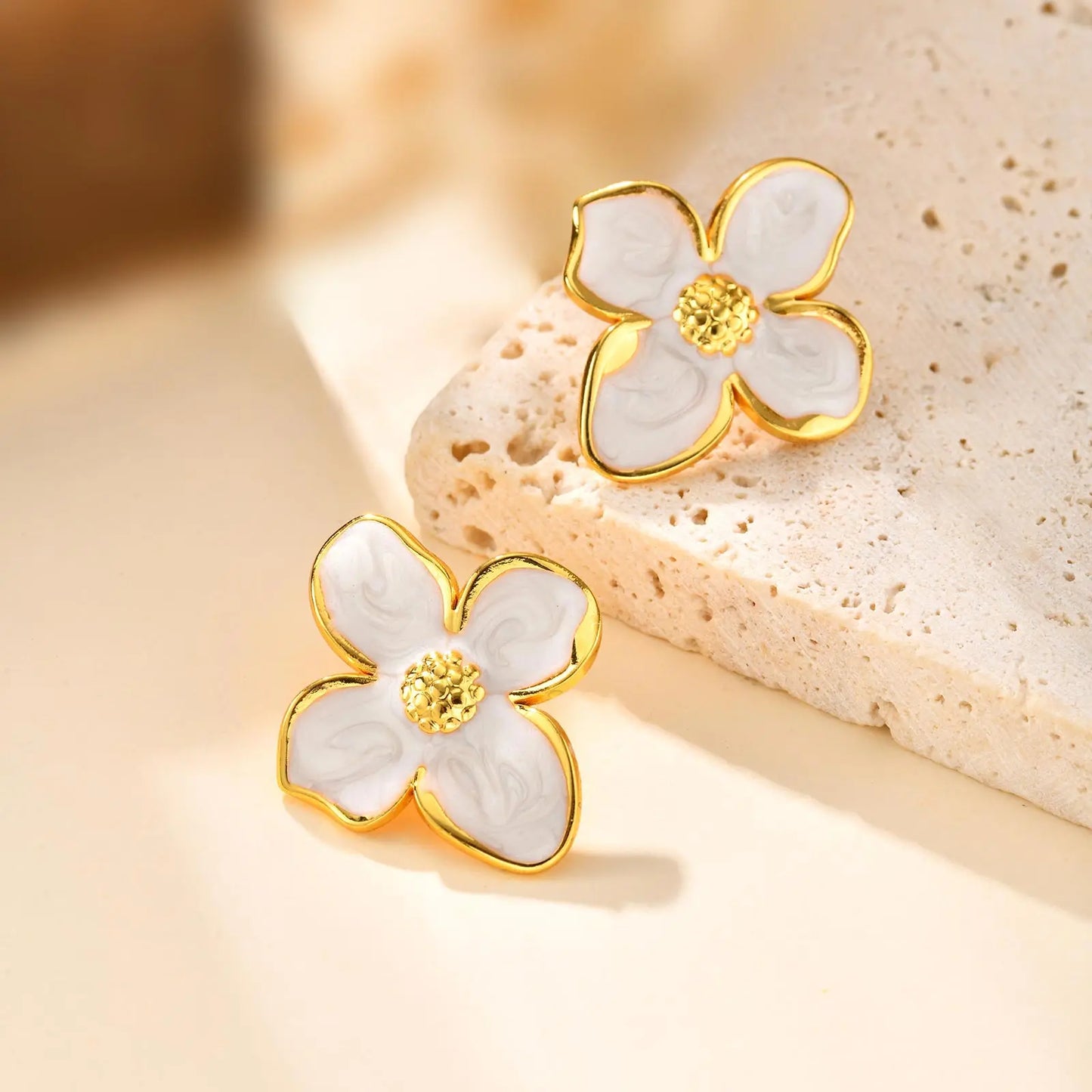 BLOSSOM WHITE STUD EARRINGS