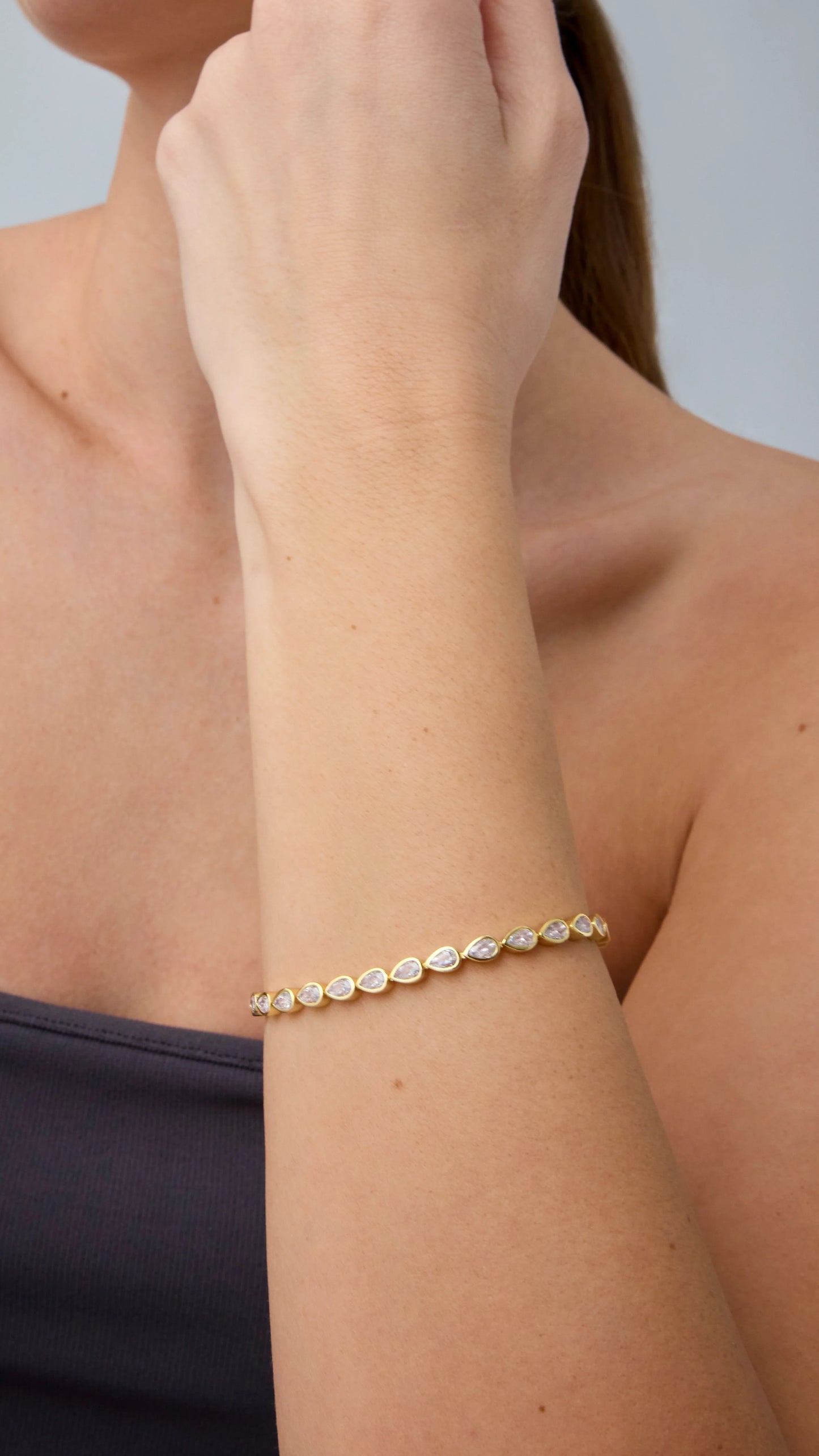 Elegant Gold-Plated Teardrop Tennis Bracelet for Women – Timeless Sparkle