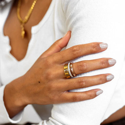 TRIPLE STACK STONE RING