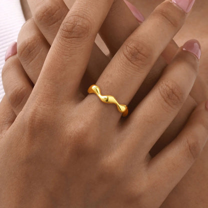 IRREGULAR WAVE RING