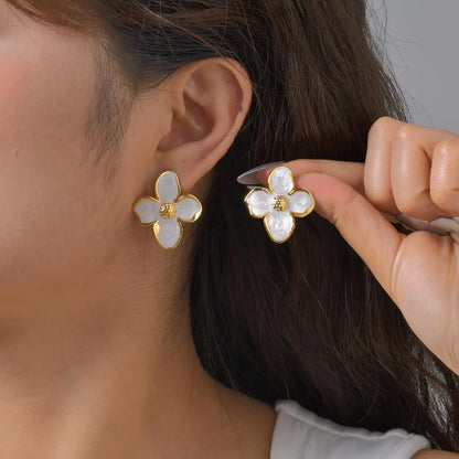 BLOSSOM WHITE STUD EARRINGS
