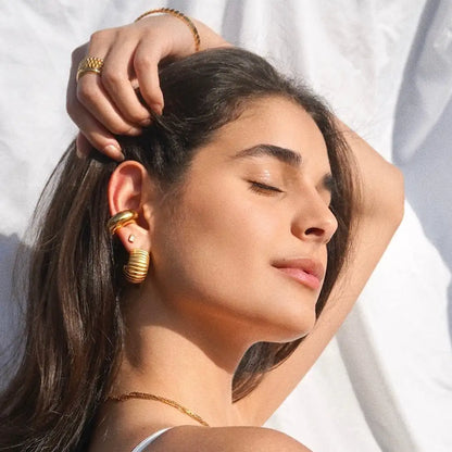 RIBBED DOME HOOP EARRINGS