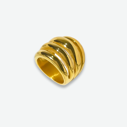 LAYERED DOME RING